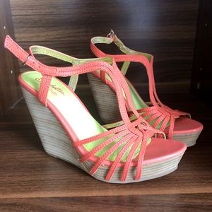 FLASH SALE! Seychelles super cute wedges. Size 7.